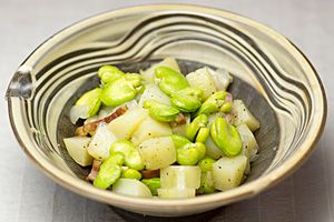 そら豆と新ジャガのバター炒め